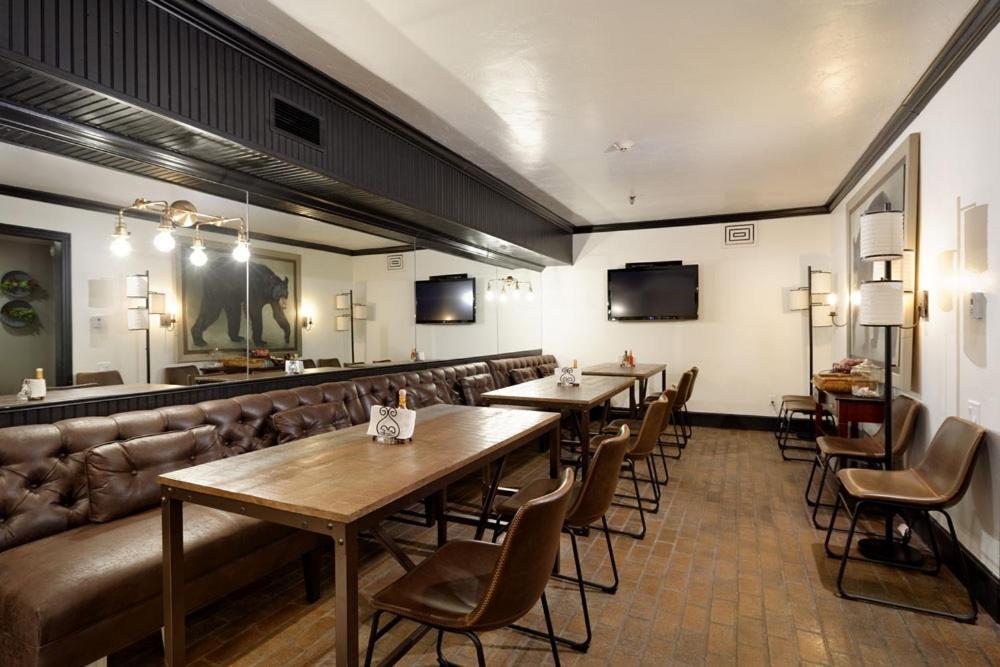 Independence Square Unit 313, Downtown Hotel Room In Aspen With Rooftop Hot Tub Exterior foto